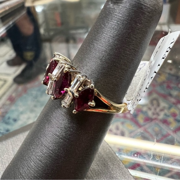14k Yellow Gold Diamond & Ruby Ring - Picture 6 of 7